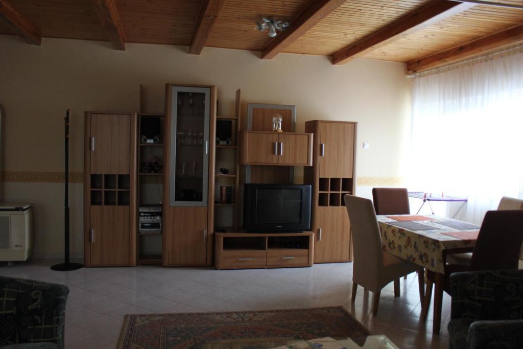 Orwa Apartmanok - Cedrus Koez Zalakaros Quarto foto